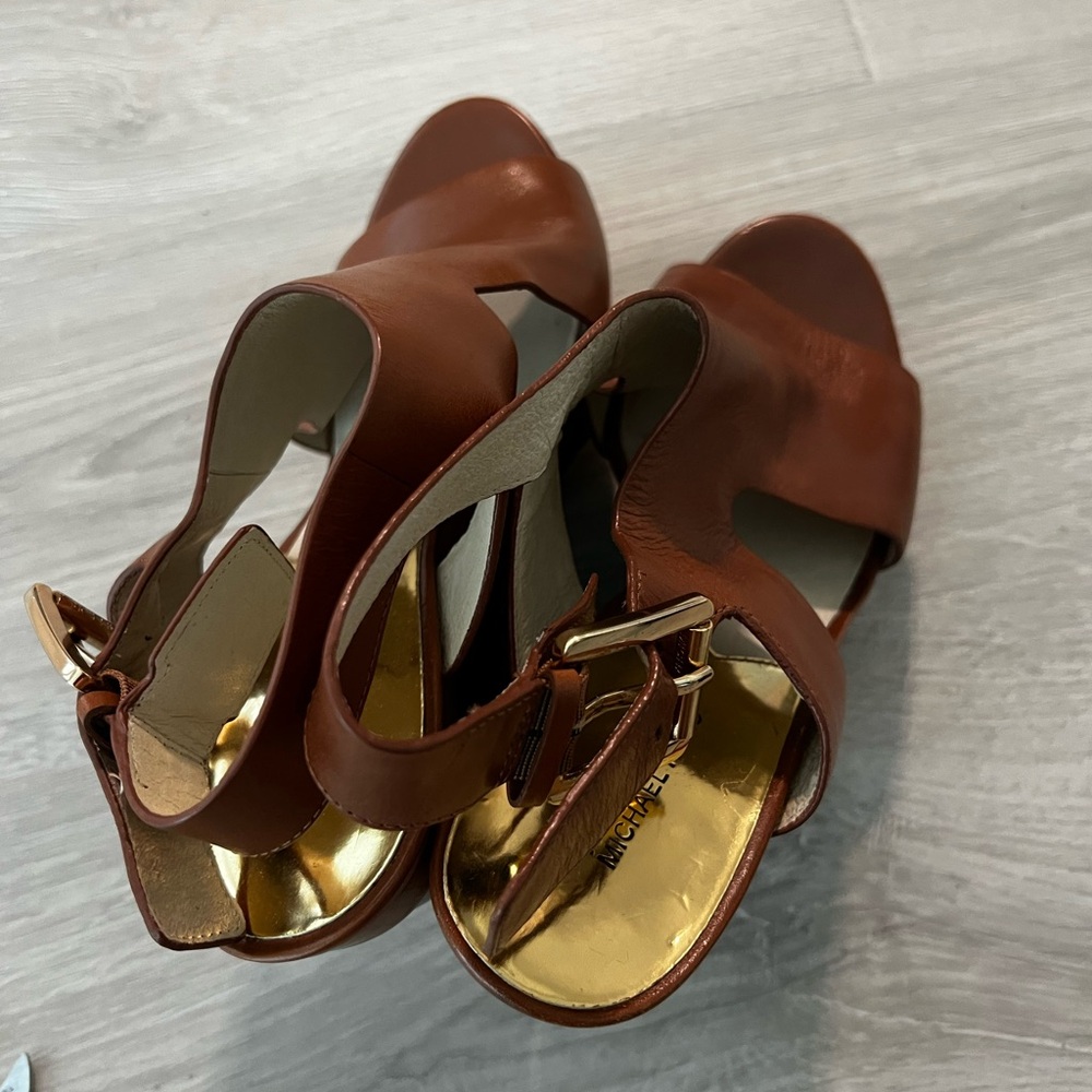 Michael Kors Brown Heeled Shoes Elegant Design